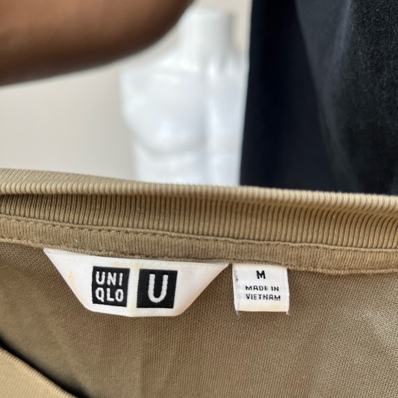 Uniqlo U Tee - Picture 4 of 5